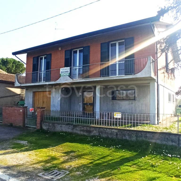 casa indipendente in vendita a Ravenna in zona Ammonite