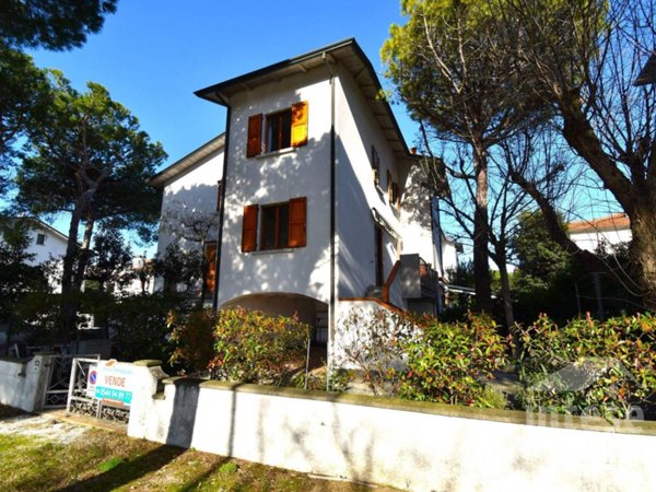 casa indipendente in vendita a Ravenna in zona Lido di Classe
