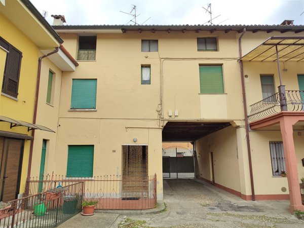 casa indipendente in vendita a Ravenna in zona Centro Storico