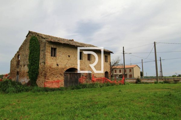 casa indipendente in vendita a Ravenna in zona Sant'Alberto