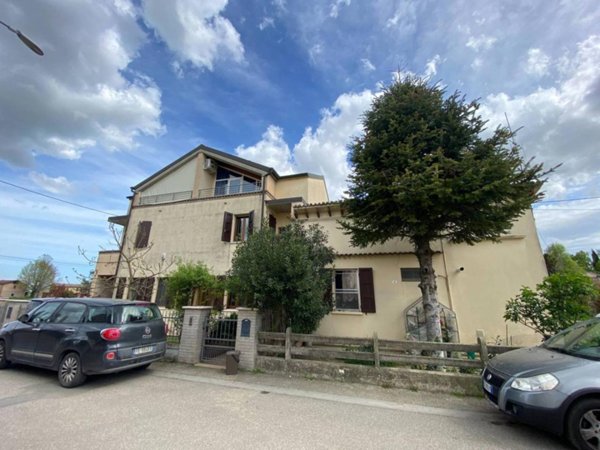 casa indipendente in vendita a Ravenna in zona Castiglione di Ravenna