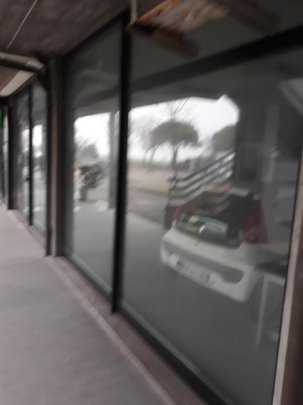 negozio in vendita a Ravenna in zona Punta Marina Terme
