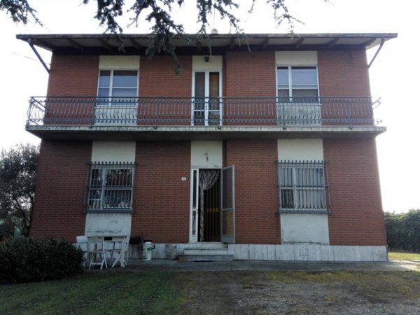 casa indipendente in vendita a Ravenna in zona Castiglione di Ravenna