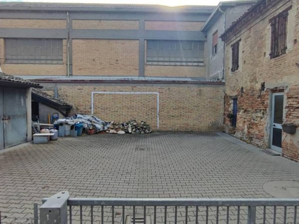 casa indipendente in vendita a Ravenna in zona Mezzano