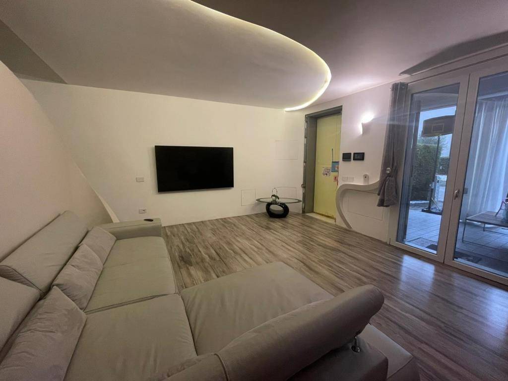 casa indipendente in vendita a Ravenna in zona Classe