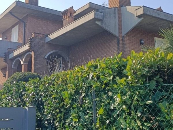 casa indipendente in vendita a Ravenna