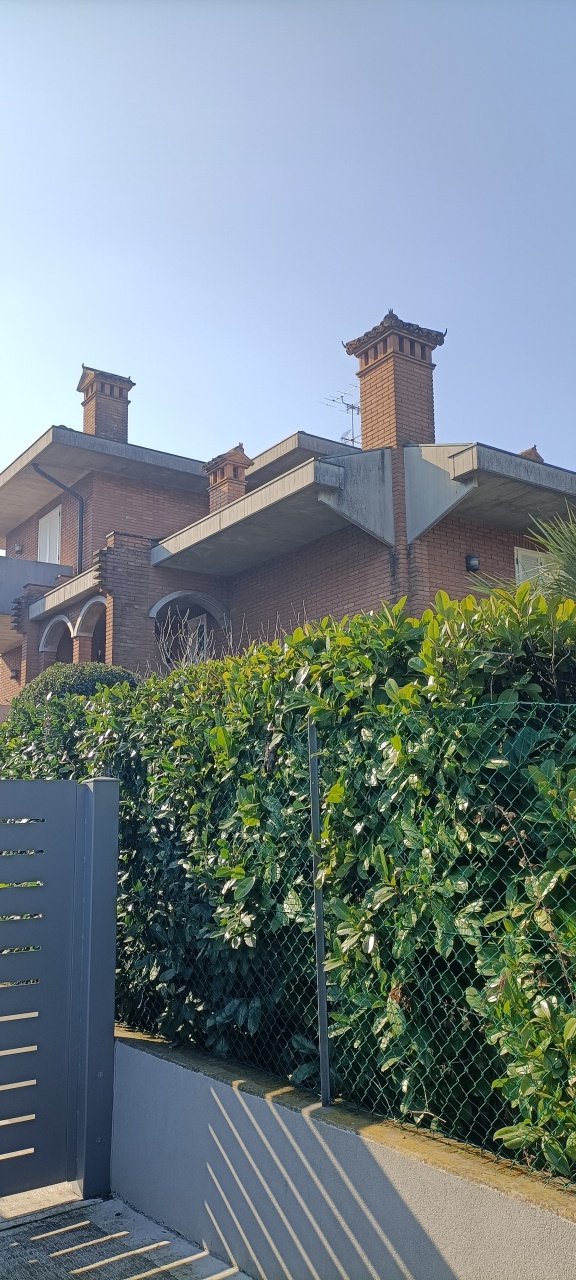casa indipendente in vendita a Ravenna