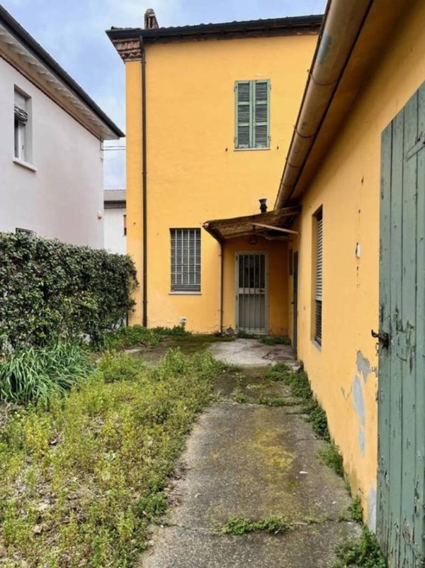 casa indipendente in vendita a Ravenna in zona Centro Storico
