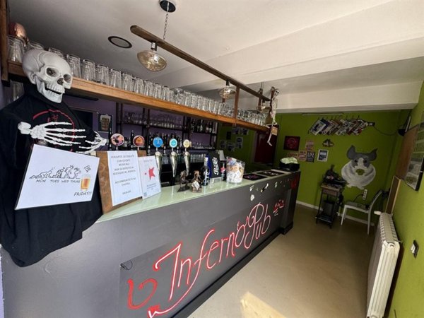 locale commerciale in vendita a Ravenna
