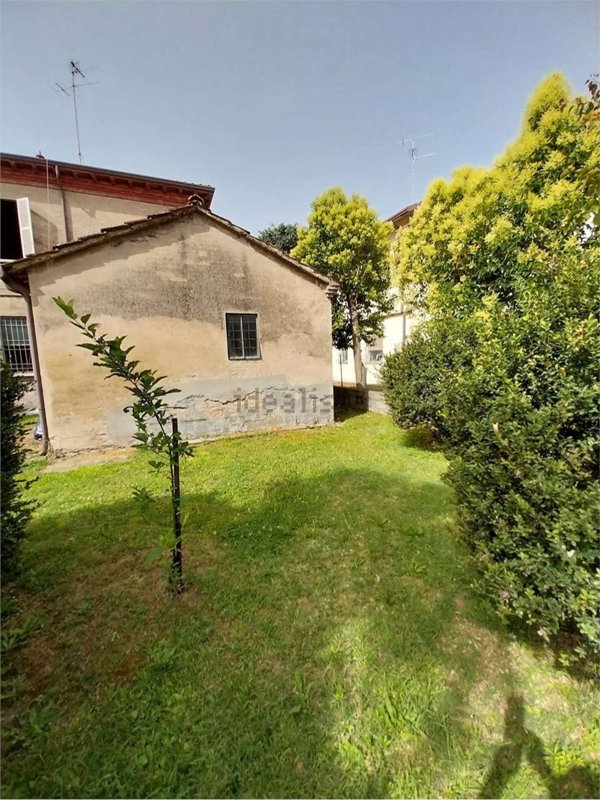 casa indipendente in vendita a Ravenna in zona Mezzano