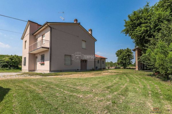 casa indipendente in vendita a Ravenna in zona San Pietro in Vincoli