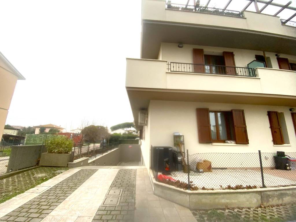 appartamento in vendita a Ravenna in zona Lido Adriano