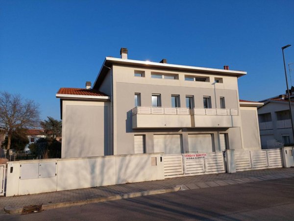 casa indipendente in vendita a Ravenna in zona Ragone