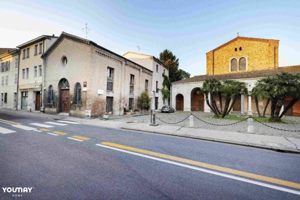 casa indipendente in vendita a Ravenna in zona Centro Storico