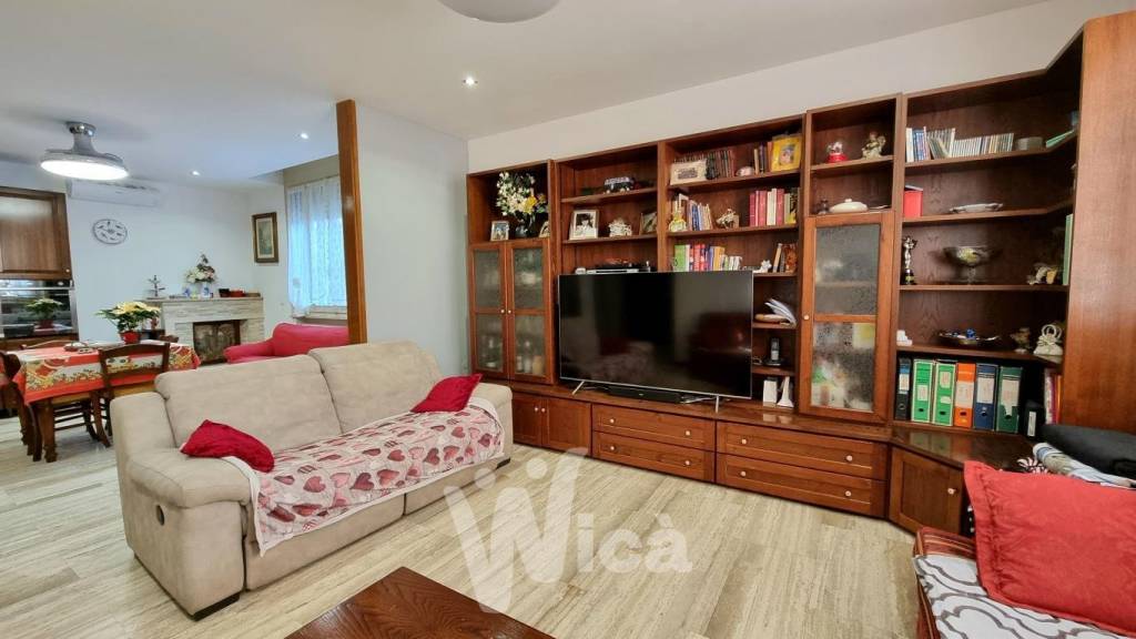 casa indipendente in vendita a Ravenna in zona San Zaccaria
