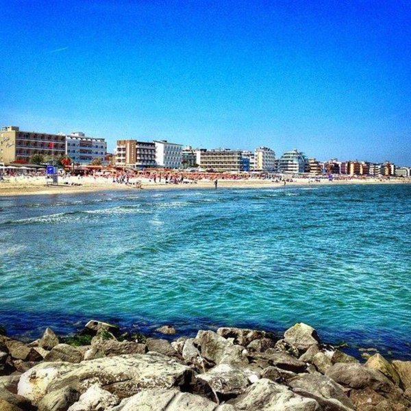 negozio in vendita a Ravenna in zona Lido di Savio