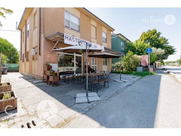 negozio in vendita a Ravenna in zona Santo Stefano