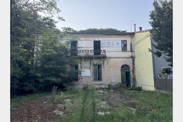 casa semindipendente in vendita a Ravenna