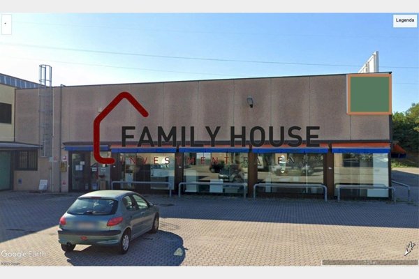 locale commerciale in vendita a Ravenna