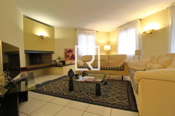 casa indipendente in vendita a Ravenna in zona Ragone