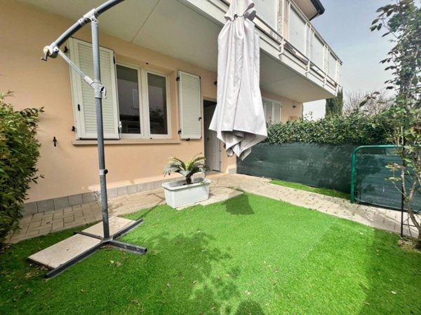 casa indipendente in vendita a Ravenna in zona Ragone