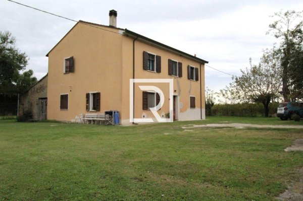 casa indipendente in vendita a Ravenna in zona Sant'Alberto