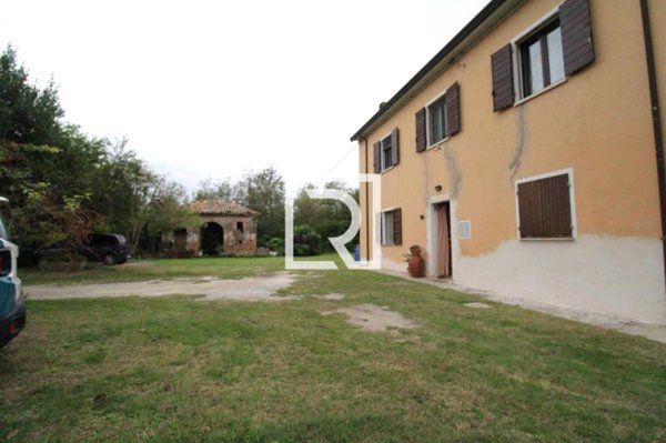 casa indipendente in vendita a Ravenna in zona Sant'Alberto