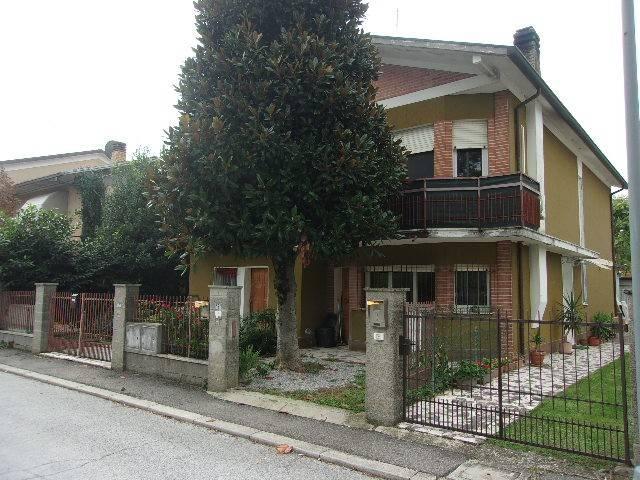 appartamento in vendita a Ravenna in zona San Pietro in Vincoli