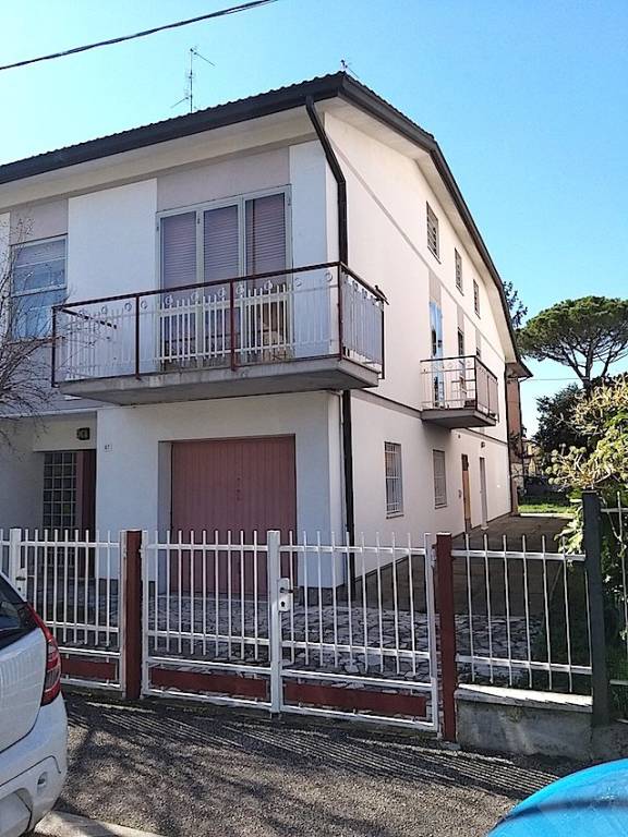 casa indipendente in vendita a Ravenna