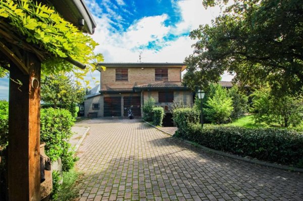 casa indipendente in vendita a Ravenna in zona Castiglione di Ravenna