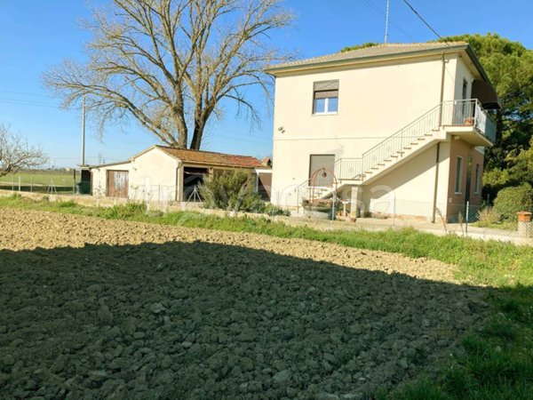 appartamento in vendita a Ravenna in zona Ammonite