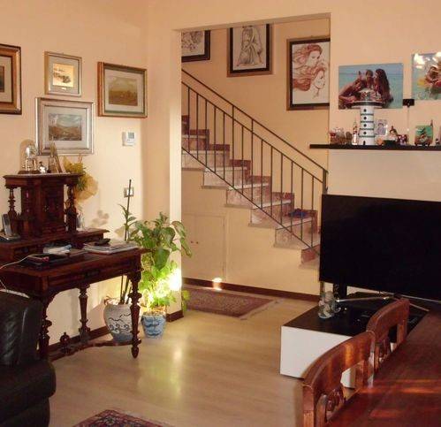 casa indipendente in vendita a Ravenna