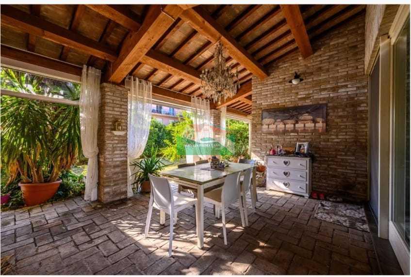 casa indipendente in vendita a Ravenna in zona Ponte Nuovo