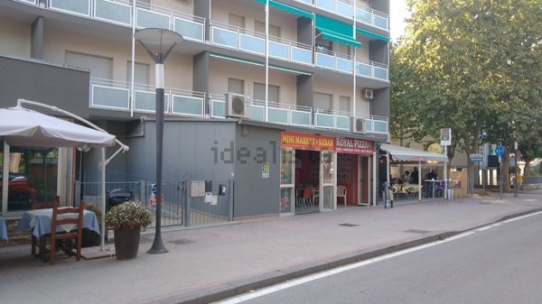 negozio in vendita a Ravenna in zona Lido di Classe