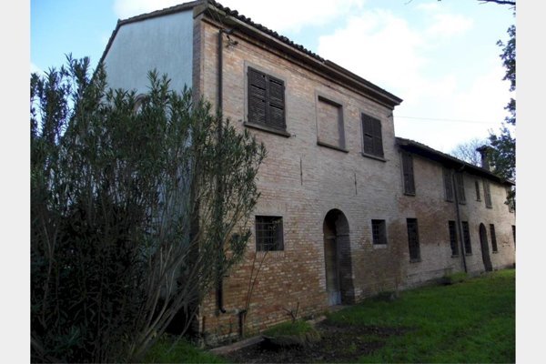 casa indipendente in vendita a Ravenna