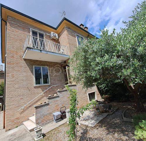 casa indipendente in vendita a Ravenna in zona Centro Storico