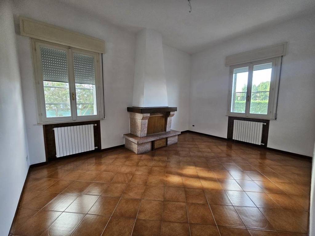 casa indipendente in vendita a Ravenna in zona Piangipane