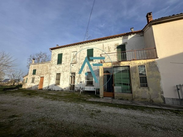 casa indipendente in vendita a Ravenna in zona San Michele