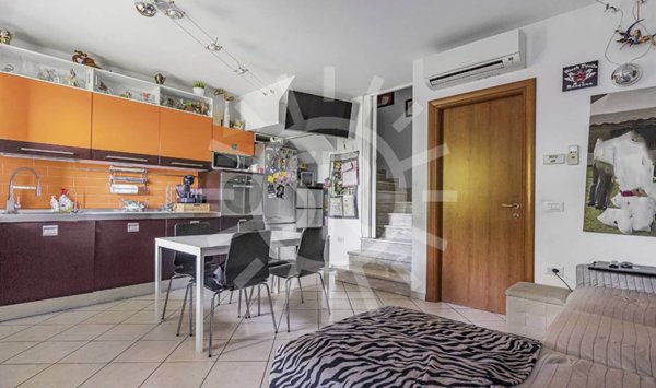 casa indipendente in vendita a Ravenna in zona Camerlona