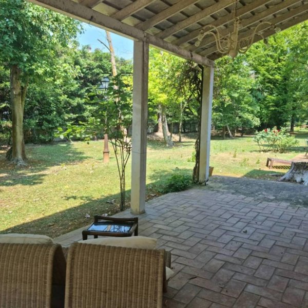 casa indipendente in vendita a Ravenna in zona Lido di Classe