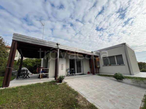 casa indipendente in vendita a Ravenna in zona Centro Storico
