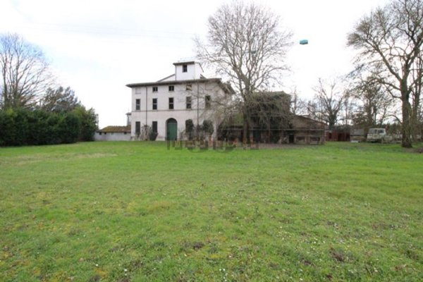villa in vendita a Ravenna in zona San Pietro in Vincoli