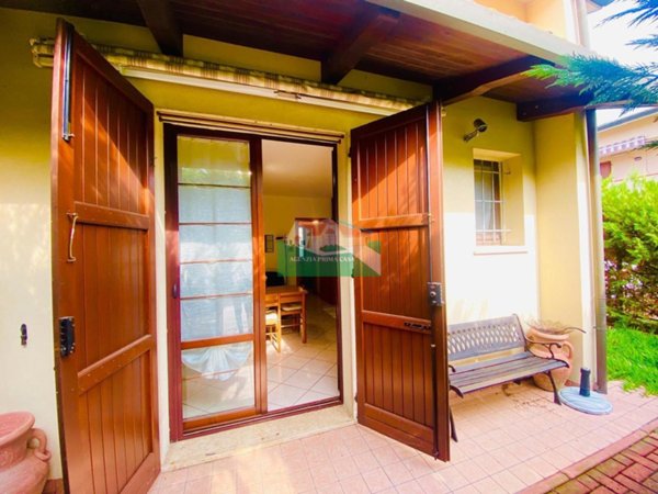 casa indipendente in vendita a Ravenna in zona Lido Adriano