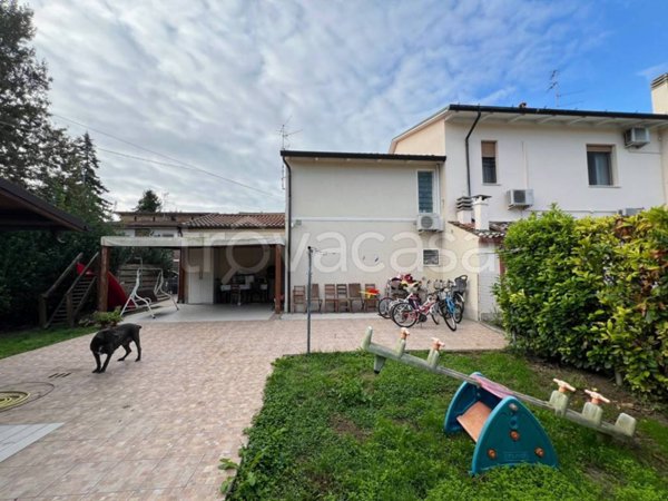 casa indipendente in vendita a Ravenna in zona Centro Storico