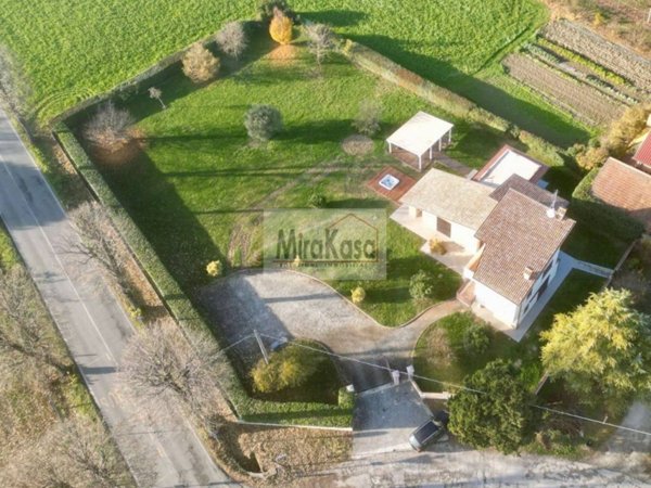 casa indipendente in vendita a Ravenna in zona San Pietro in Vincoli