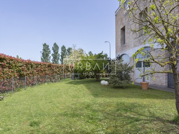 casa indipendente in vendita a Ravenna
