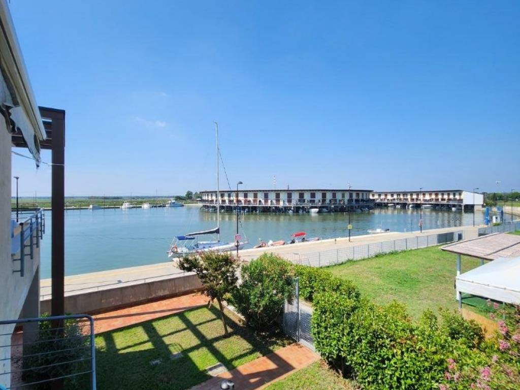 appartamento in vendita a Ravenna in zona Casal Borsetti