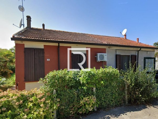 casa indipendente in vendita a Ravenna in zona Sant'Alberto