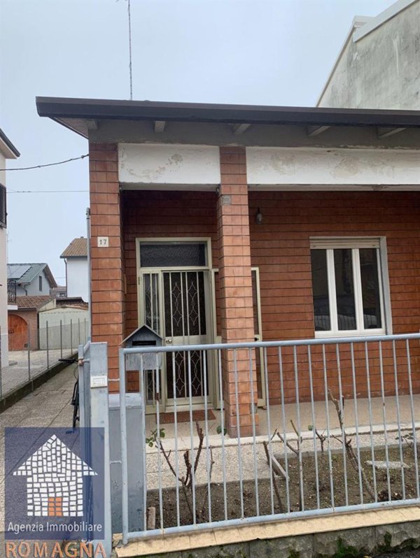casa indipendente in vendita a Ravenna
