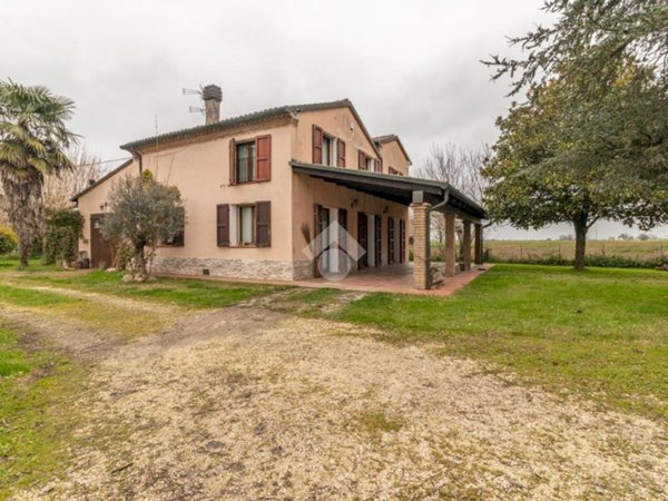 casa indipendente in vendita a Ravenna in zona Savarna / Conventello
